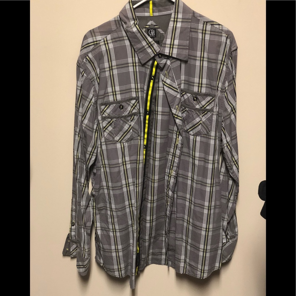 Men’s casual button down shirt